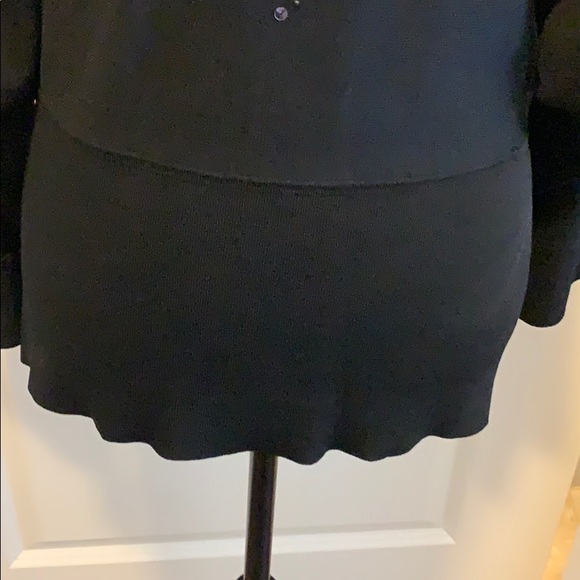 Woman’s fitted sweater with decorative neckline - Picture 4 of 8